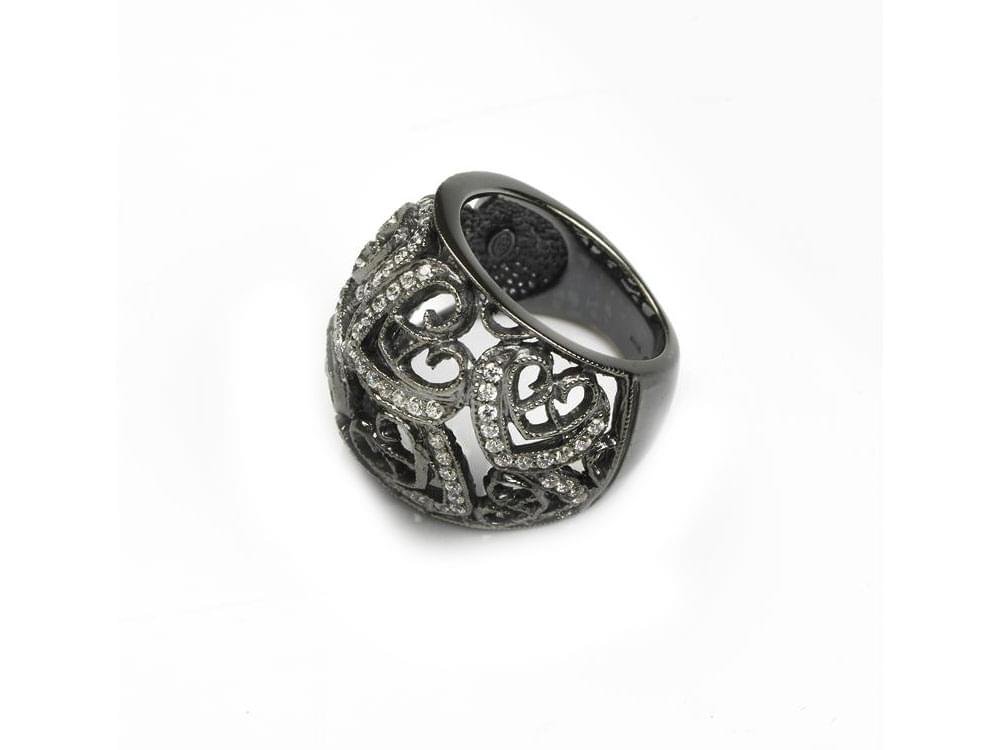 Doges Ring (black) - A stunning, elaborate, easy to wear ring