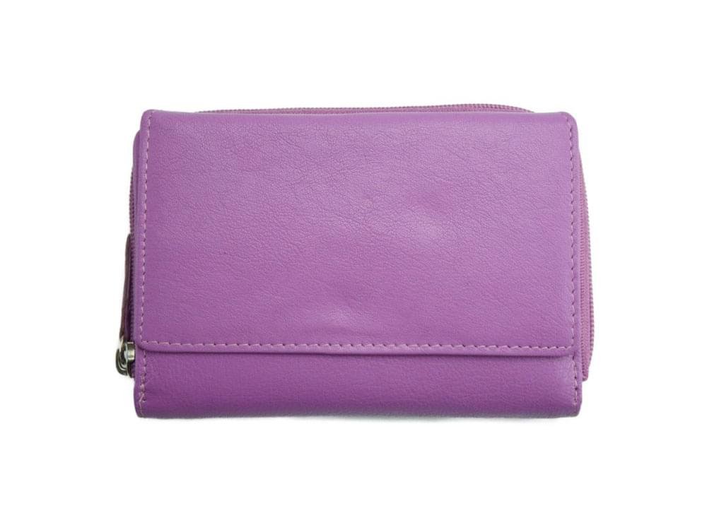 Pretty and practical leather wallet