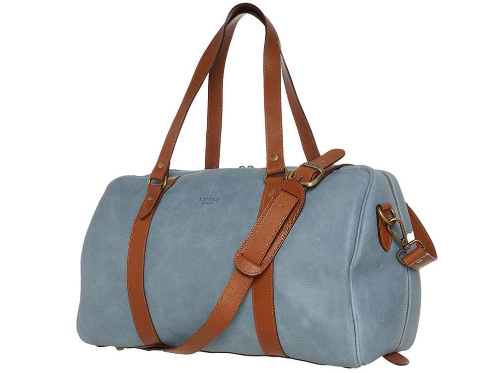 Giglio - Light, compact, leather travel bag