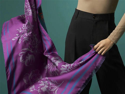 Fiammante  - Silk scarf with vivid colours